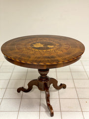 Tavolo intarsiato. Rolo. D 97 cm XIX secolo
