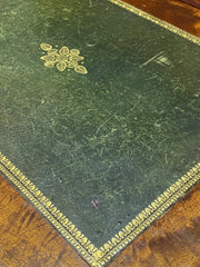 Secretaires Carlo X piuma di mogano . XIX secolo . Restaurato