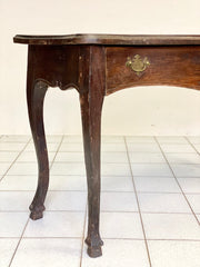 Tavolo Consolle in noce . Verona XVIII secolo