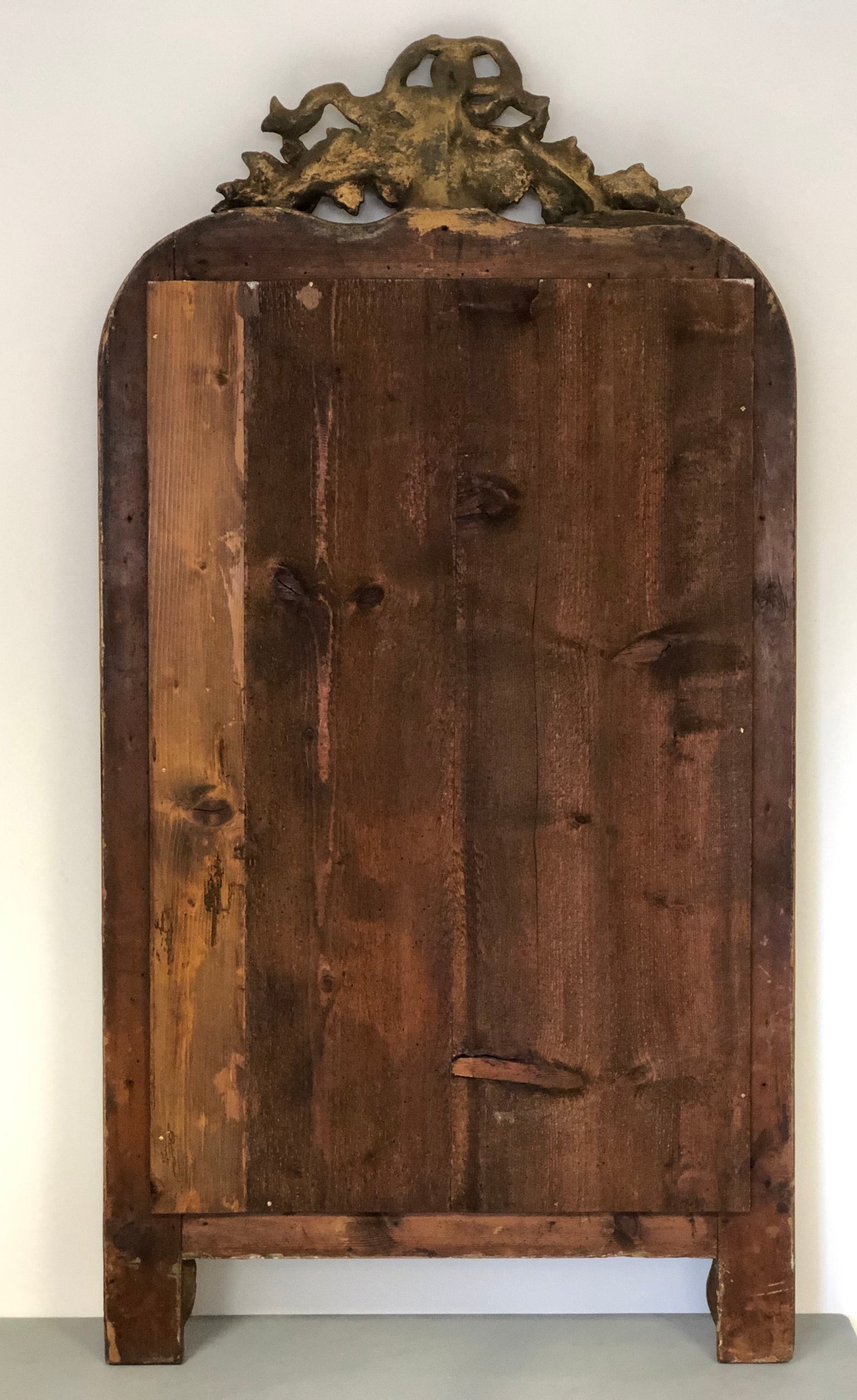 Specchiera in legno intagliato dorato . XIX secolo