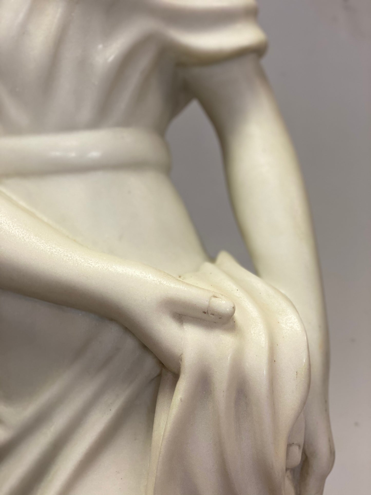 Scultura dama in marmo Carrara firmata .XIX secolo