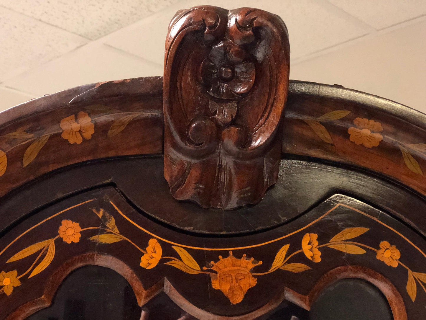 Dutch inlaid trumeau. 18th century