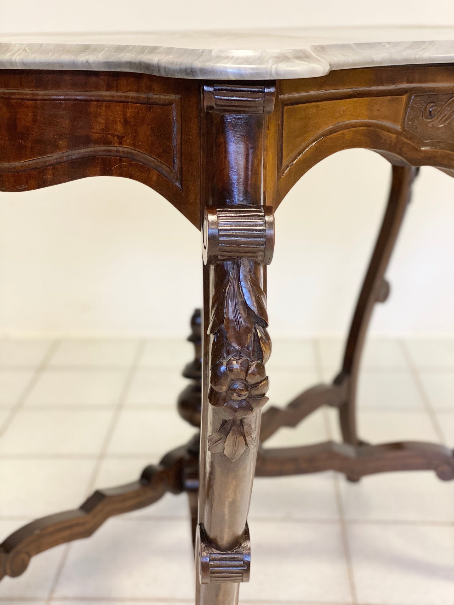 Consolle Luigi Filippo noce lombarda metà XIX secolo