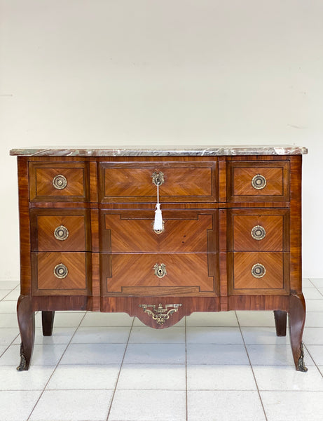 Cassettone Napoleone III in bois de rose con piano in marmo. XIX secolo