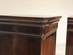 Coppia di comodini in noce Carlo X Lombardi