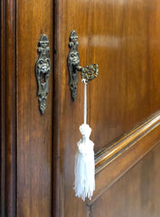 Armadio Carlo X lombardo quattro porte noce . XIX secolo