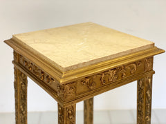 Colonna portavaso in legno intagliato e dorato. Metà 800