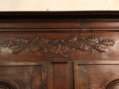 Armadio Luigi XV intagliato ciliegio .XVIII secolo