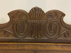 Letto Lombardo in noce Luigi XIV . XVII secolo