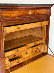 Secretaire in piuma di mogano . Metà XIX secolo ( restaurato)
