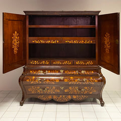 Trumeau bombato . Olanda XVIII secolo