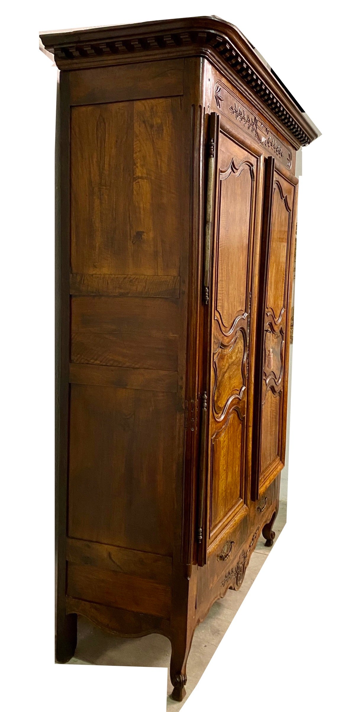 Louis XV walnut wardrobe. Restored. 18th century