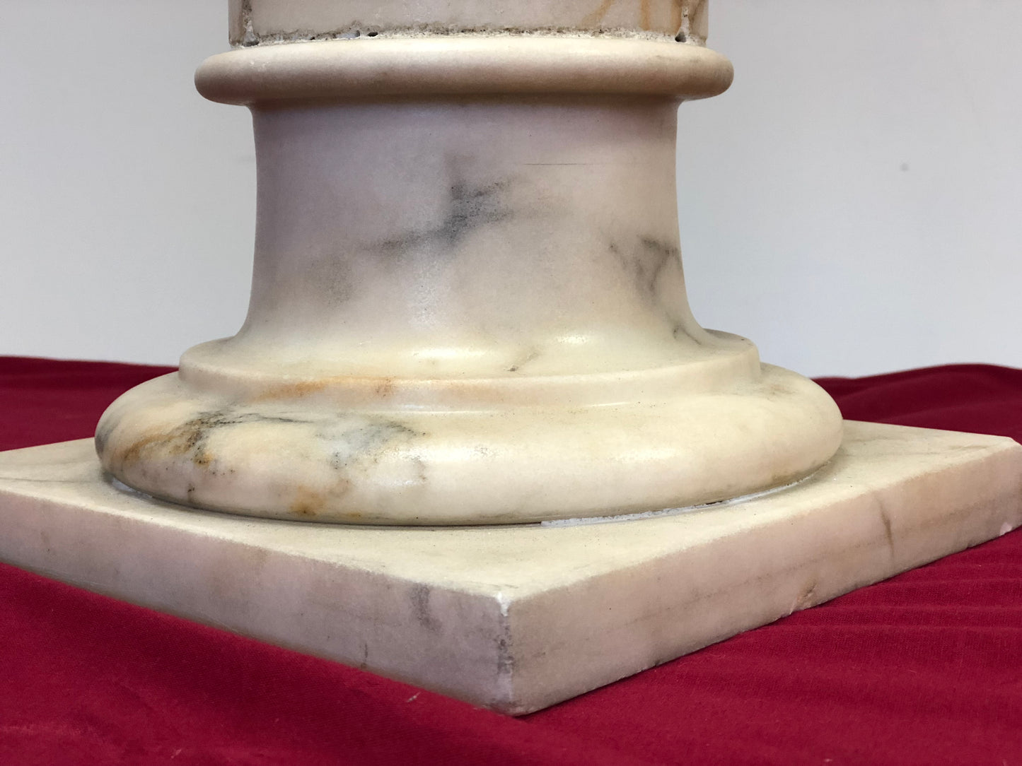 Empire column in Carrara marble