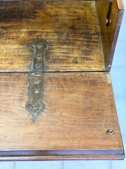 Canterano Lombardo a ribalta . XVII secolo