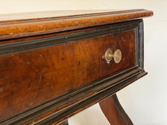 Tavolo scrittoio Luigi XIV Lombardo . XVII secolo
