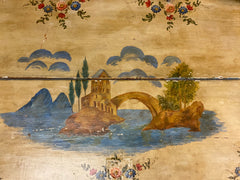 Ribalta Luigi XV gambe alte arcuate laccata in policromia con paesaggi . XVIII secolo