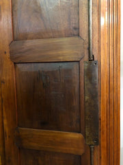 Armadio noce tre porte lombardo Carlo X . Restaurato .
