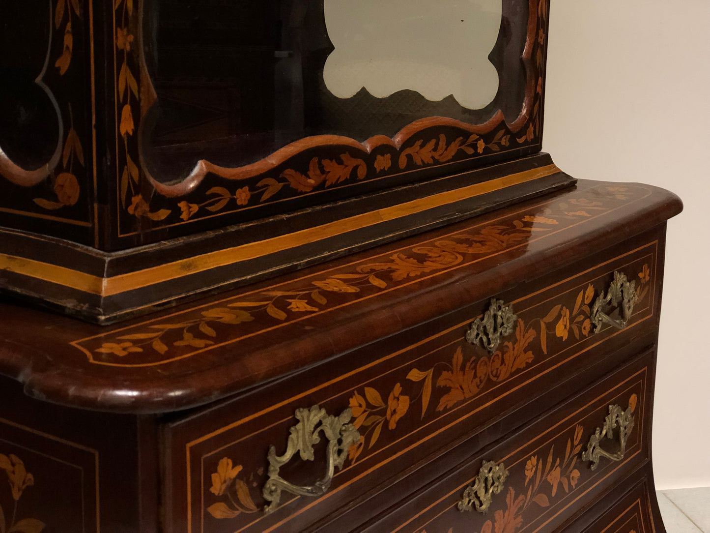 Dutch inlaid trumeau. 18th century