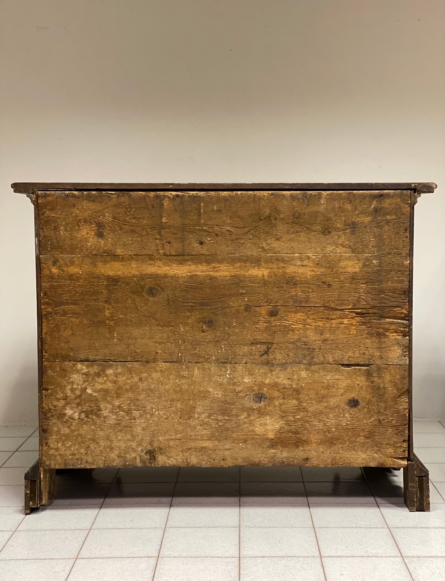 Lombard Brescian cabinet chest of drawers. Louis XIV. 17th century