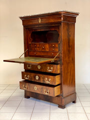 Secretaires Carlo X piuma di mogano . XIX secolo . Restaurato