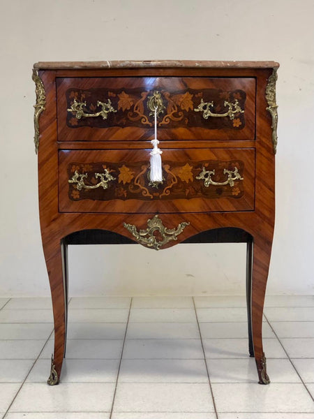 Cassettone sagomato Napoleone III. Fine XIX secolo