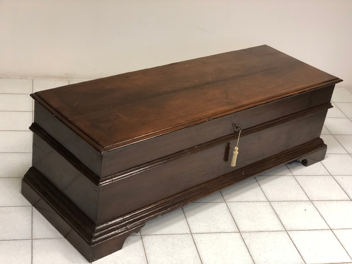 Emiliana Chest (in walnut)