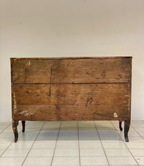Cassettone bombato Luigi XV . Vicenza XVIII secolo
