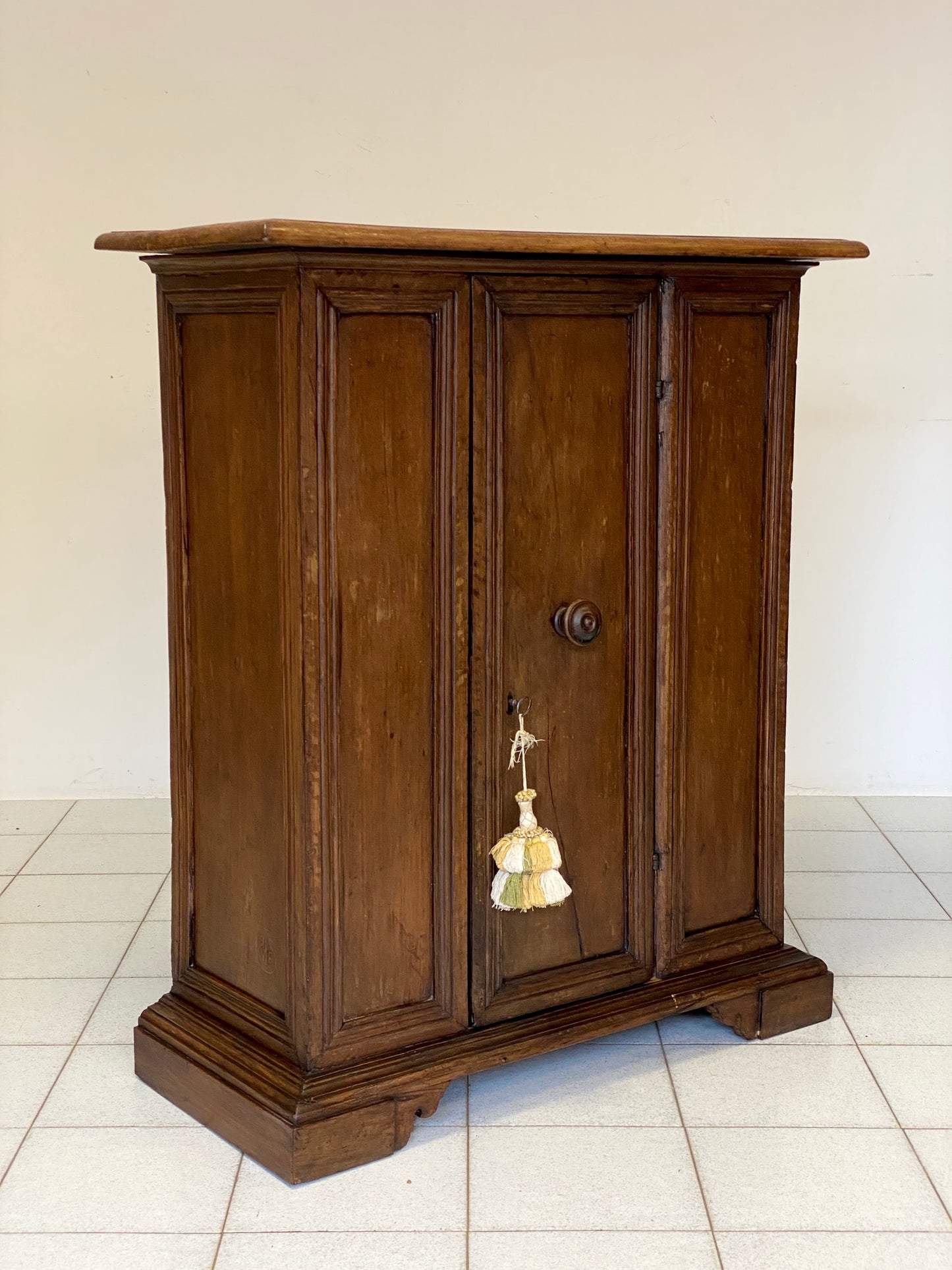 Stipo credenza Luigi XIV . Emilia XVII secolo