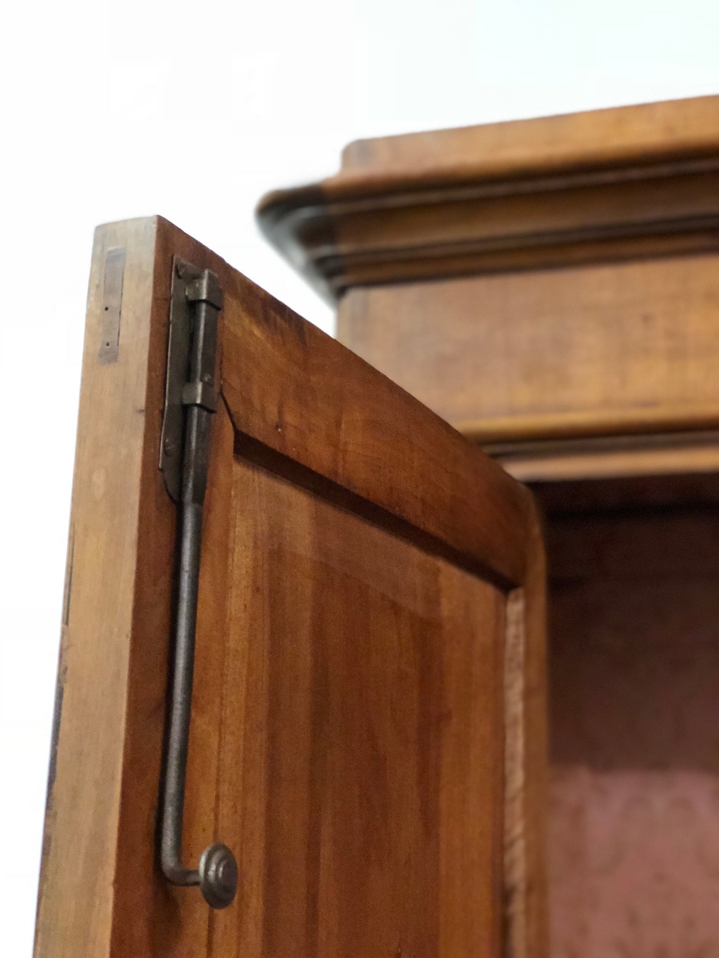 Four-door wardrobe in Lombard Charles X walnut