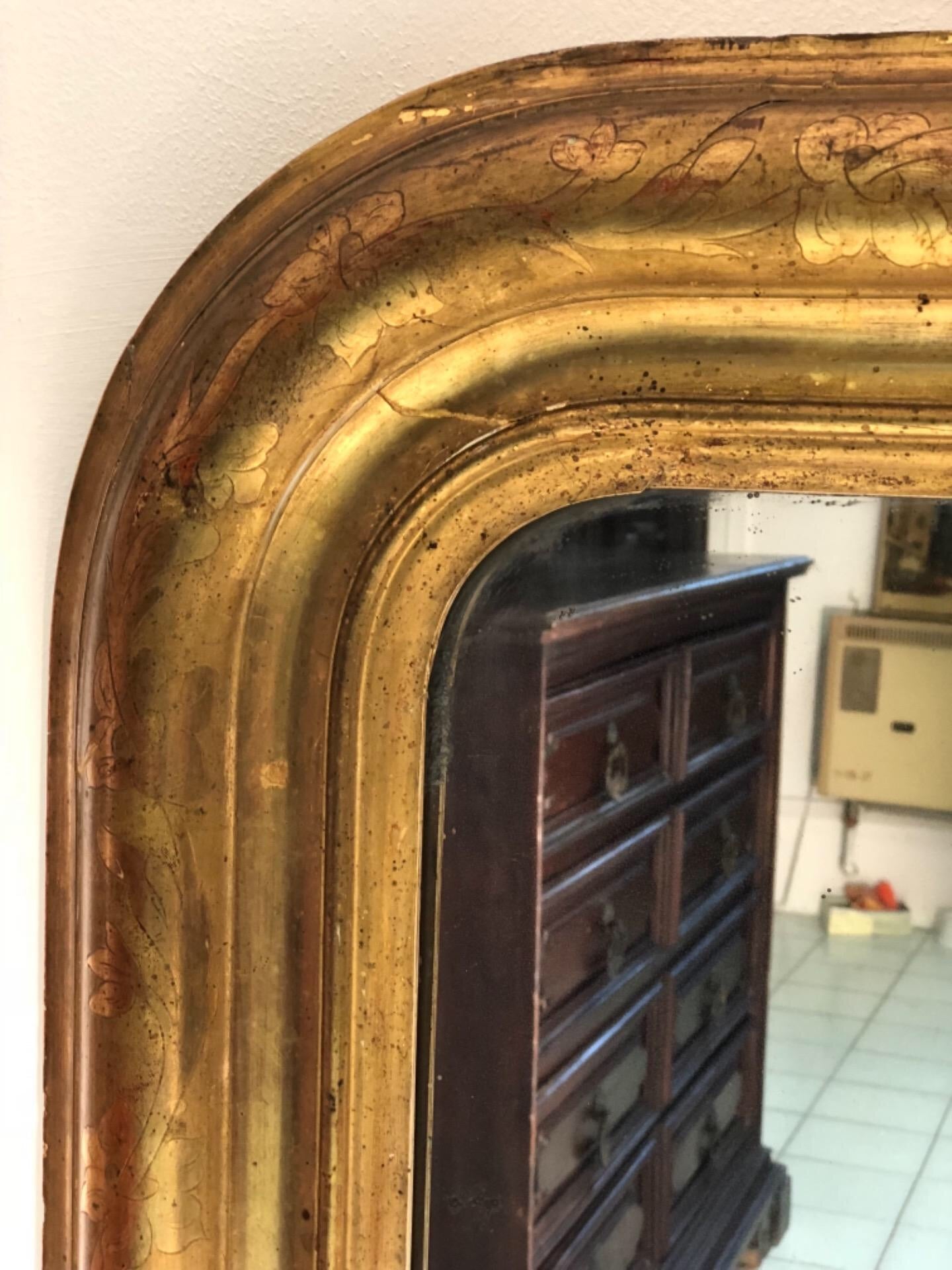 Specchiera caminiera in foglia oro