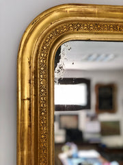 Specchiera lombarda in foglia oro zecchino . Metà XIX secolo . Restaurata