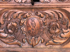 Cassapanca lombarda veneta . Fine 500 inizio 600