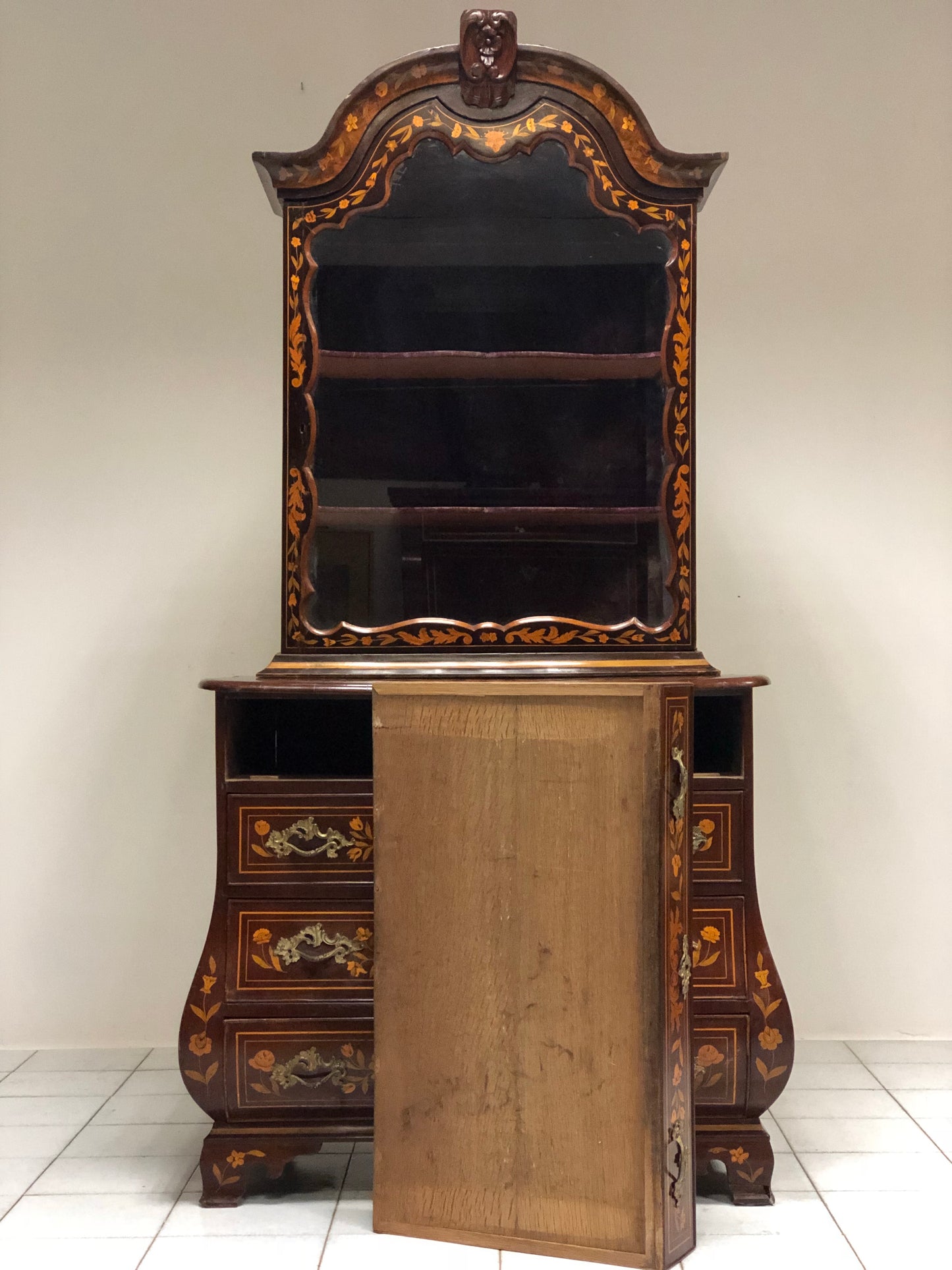 Dutch inlaid trumeau. 18th century