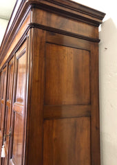 Armadio Carlo X lombardo quattro porte noce . XIX secolo