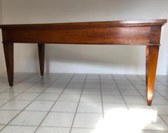 Tavolo in noce Luigi XVI . Emilia fine XVIII secolo