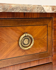 Cassettone Napoleone III in bois de rose con piano in marmo. XIX secolo