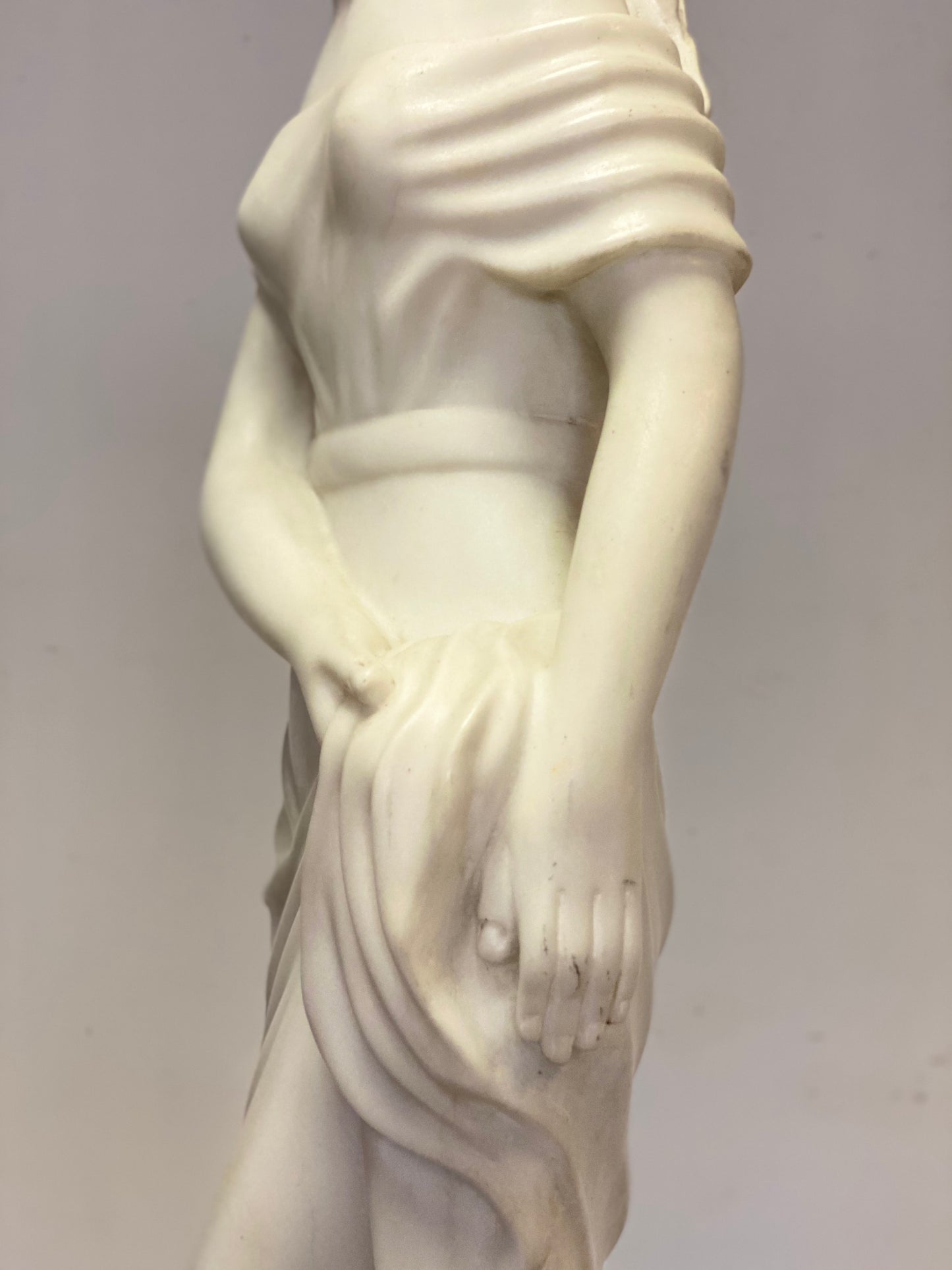 Scultura dama in marmo Carrara firmata .XIX secolo