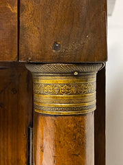 Credenza impero di noce quattro porte . Inizio XIX secolo