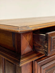 Credenza in noce Luigi XIV . XVII secolo