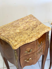 Coppia di comodini napoleone III bombati lastronati bois de rose fine XIX / XX secolo