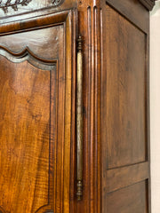 Armadio Luigi XV in noce . Restaurato. XVIII secolo