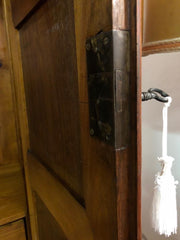 Armadio noce tre porte lombardo Carlo X . Restaurato .