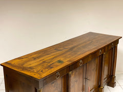 Credenza impero di noce quattro porte . Inizio XIX secolo