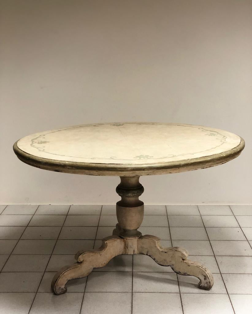 Round table lacquered Lombard