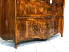 Cassettone lombardo bombato Luigi XV. . XVIII secolo