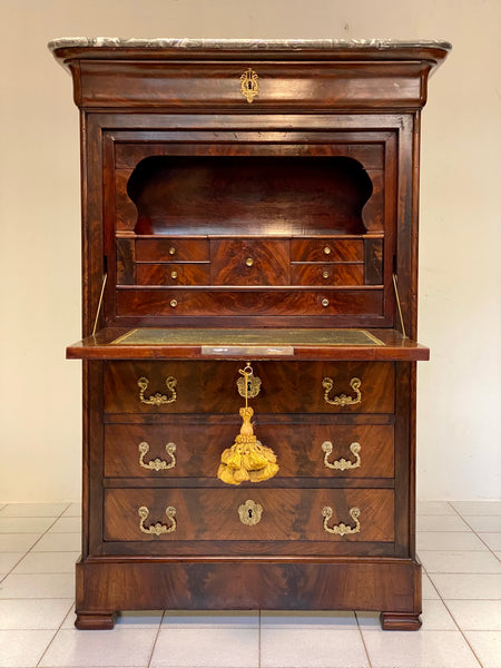 Secretaires Carlo X piuma di mogano . XIX secolo . Restaurato