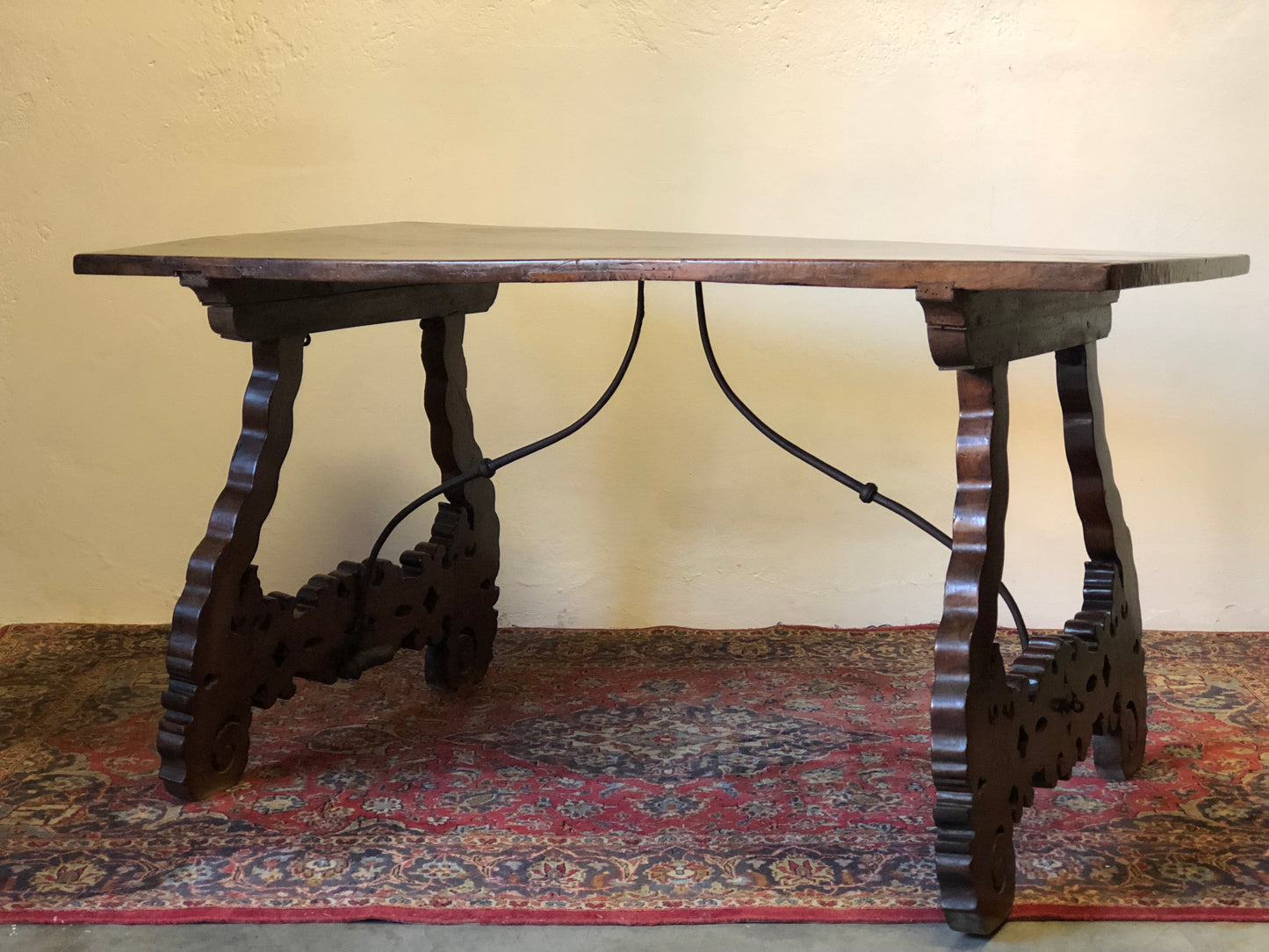 Refectory table