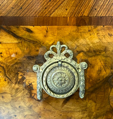 Cassettone Luigi XVI due cassetti . XVIII secolo