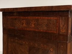 Cassettone lombardo direttorio lastronato intarsiato