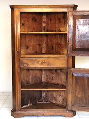 Angoliera in noce . Modena Reggio . XVIII secolo
